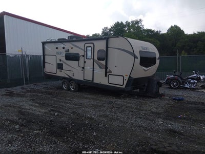 2019 FOREST RIVER FLAGSTAFF