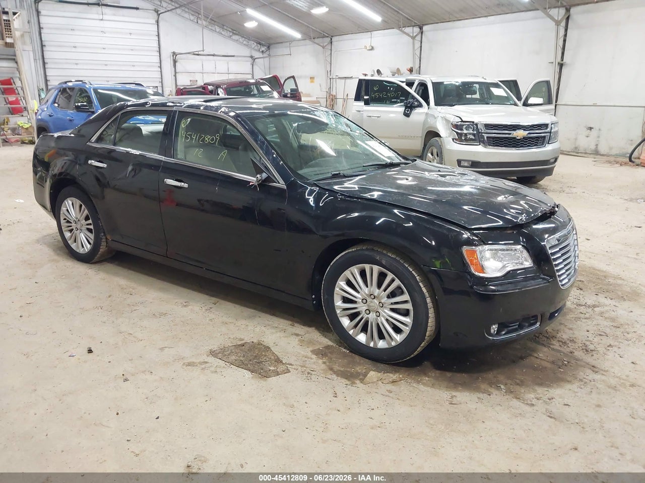 2C3CCAKT9CH****** · 2012 CHRYSLER 300C AWD