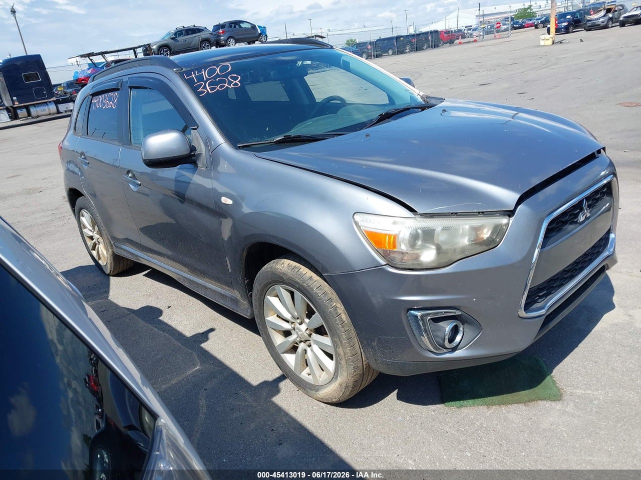 JA4AR4AU2BZ****** · 2011 MITSUBISHI OUTLANDER SPORT SE