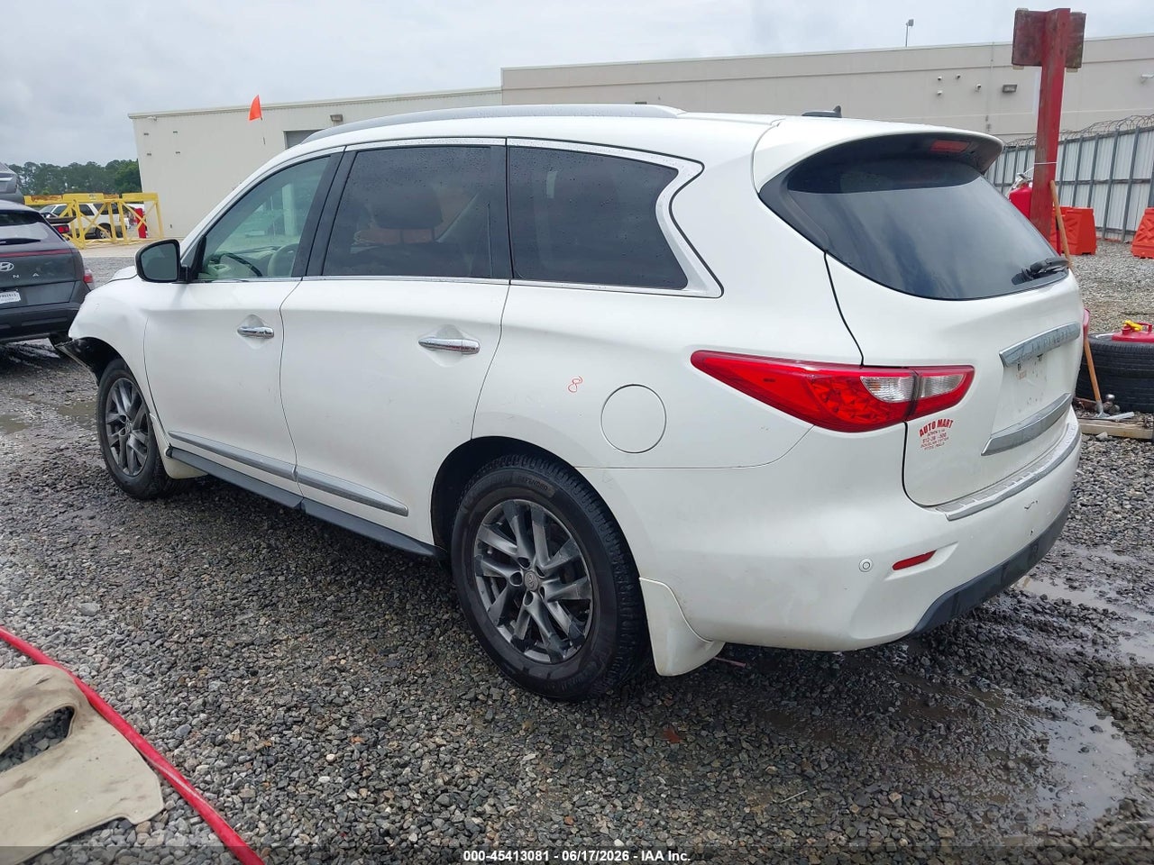 2013 INFINITI JX35   · 3/11