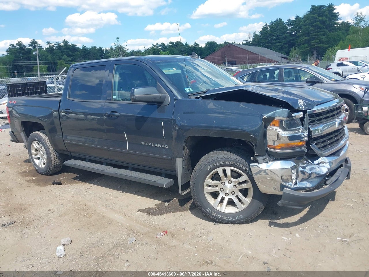3GCUKREC8JG****** · 2018 CHEVROLET SILVERADO 1500 LT