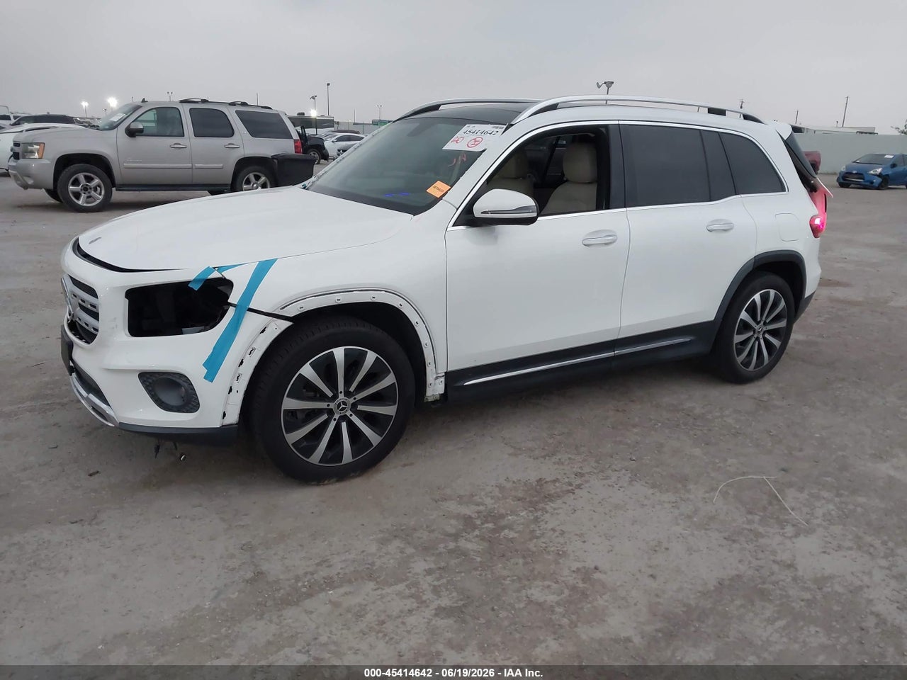2022 MERCEDES-BENZ GLB 250   · 2/11