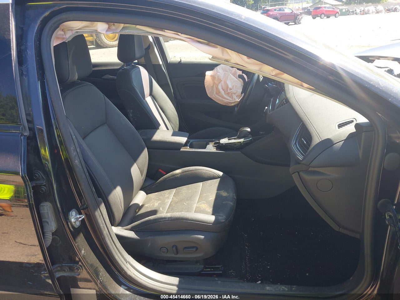 2018 BUICK REGAL TOURX ESSENCE · 5/10