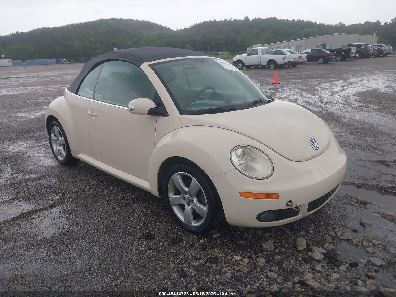 3VWSF31Y07M****** · 2007 VOLKSWAGEN NEW BEETLE 2.5
