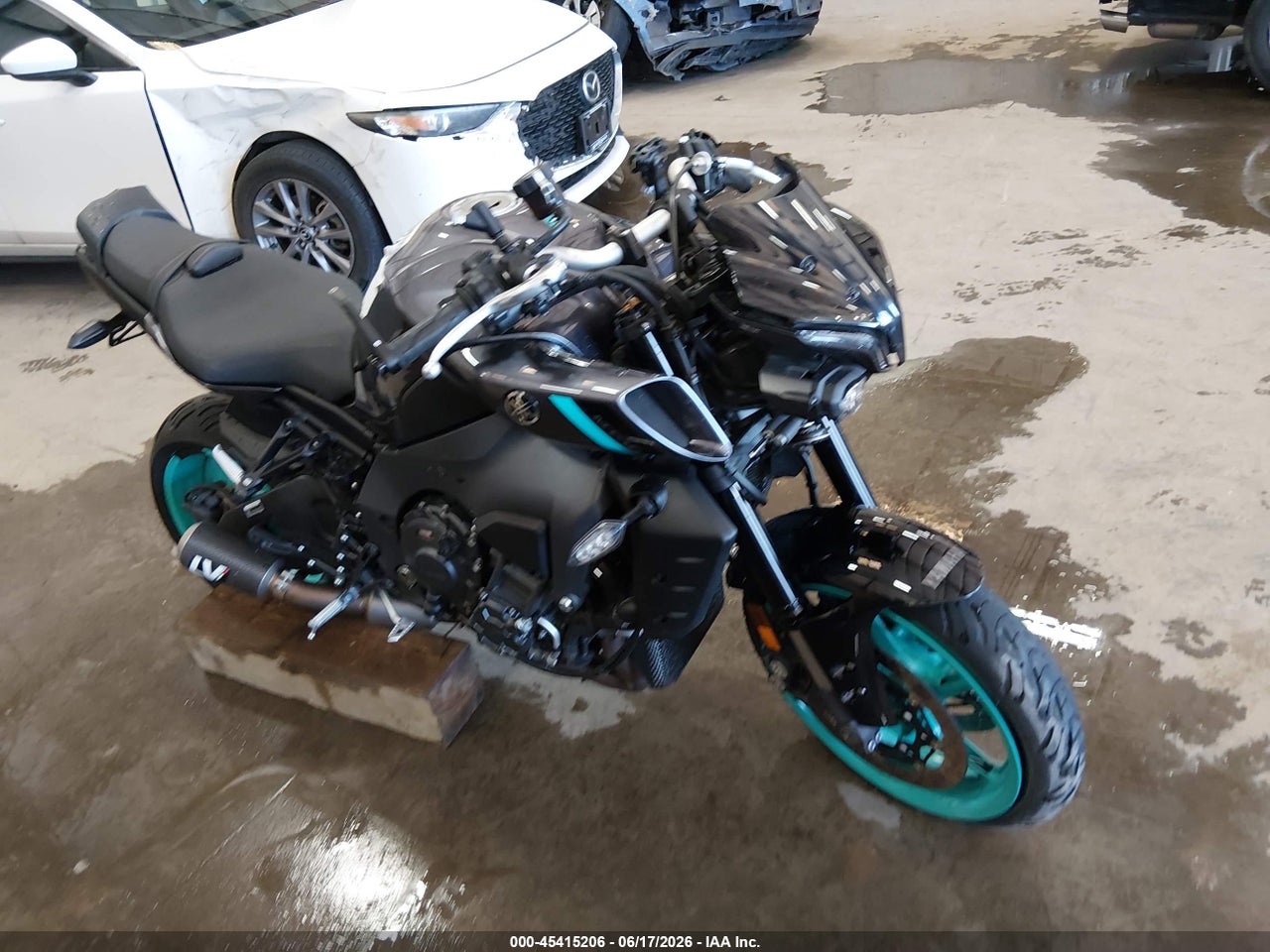 JYARN79E3RA****** · 2024 YAMAHA MTN1000