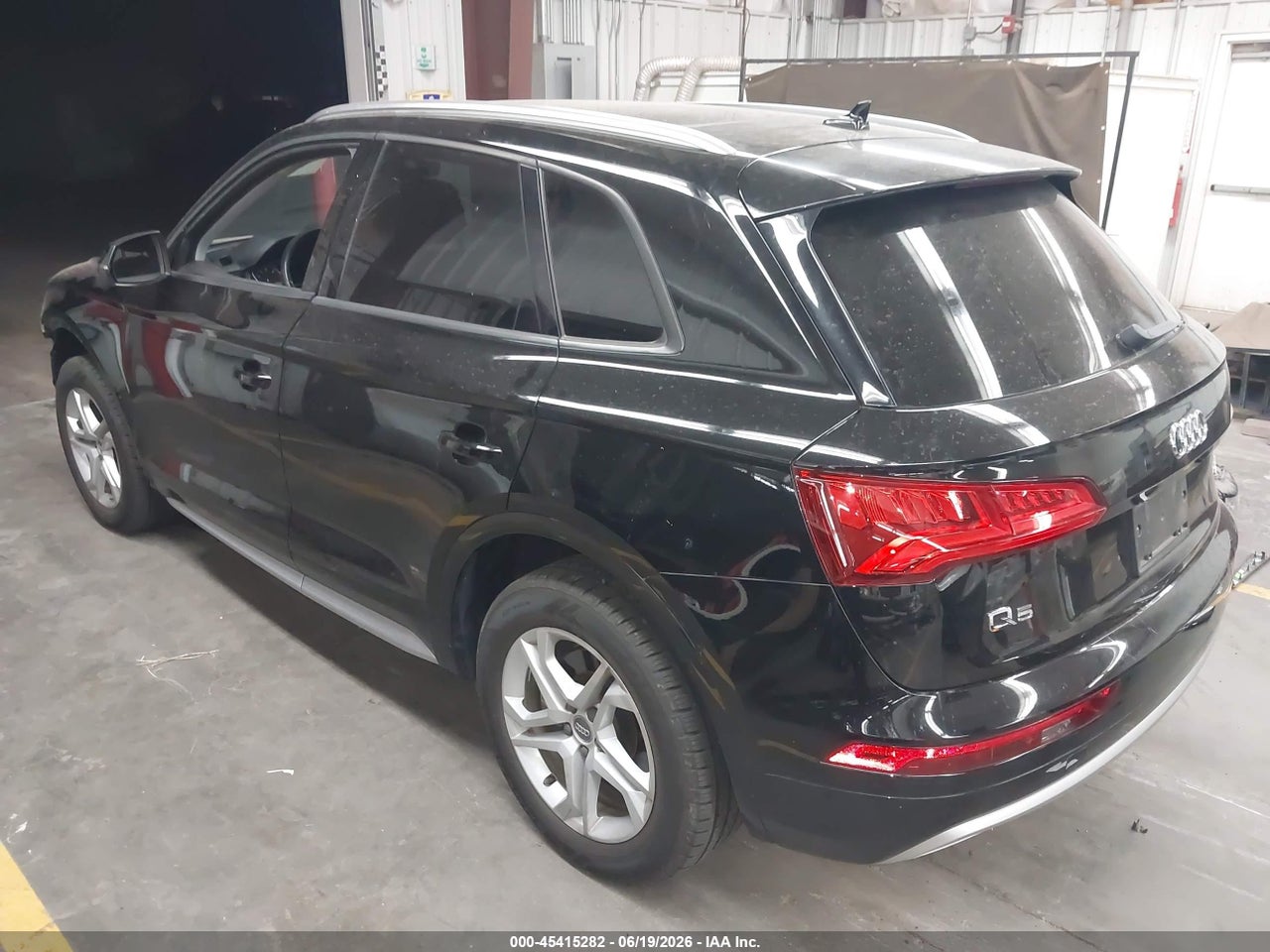 2018 AUDI Q5 2.0T PREMIUM/2.0T TECH PREMIUM · 3/11