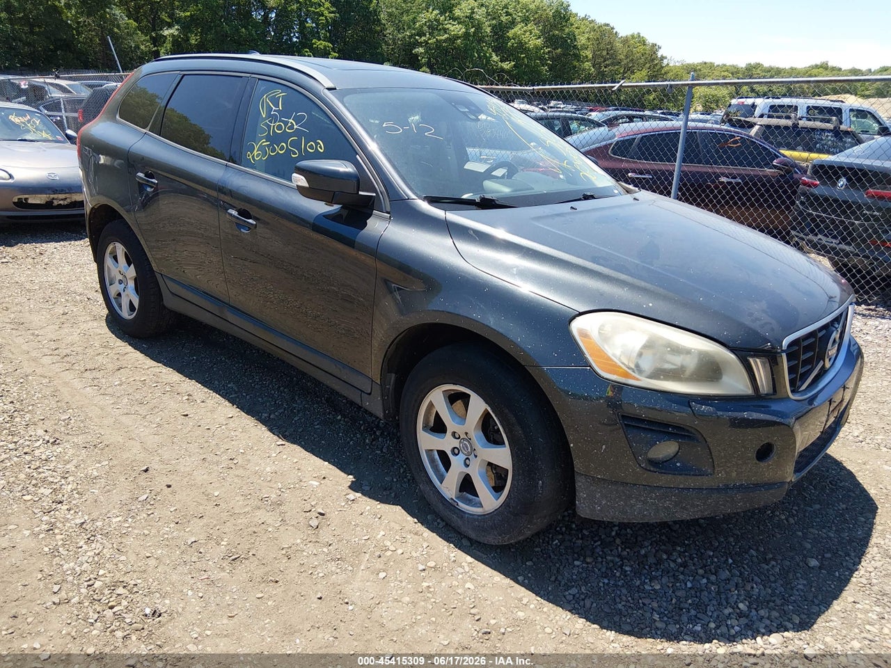 YV4960DZ3A2****** · 2010 VOLVO XC60 3.2