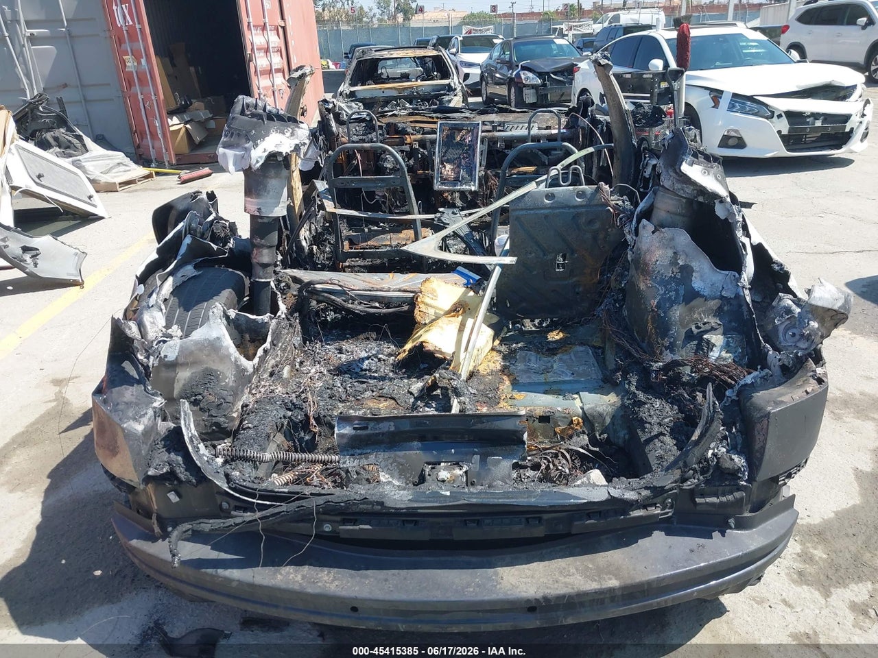 2013 TESLA MODEL S PERFORMANCE · 6/6