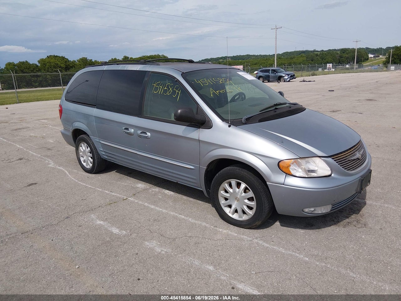 2C4GP54LX3R****** · 2003 CHRYSLER TOWN &amp; COUNTRY LXI