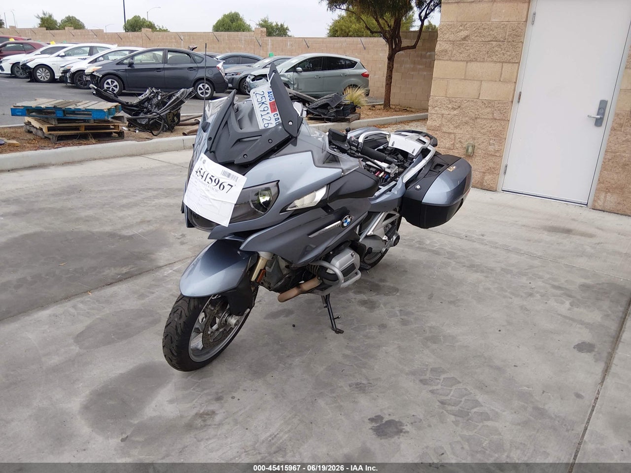 2014 BMW R1200 RT · 2/11
