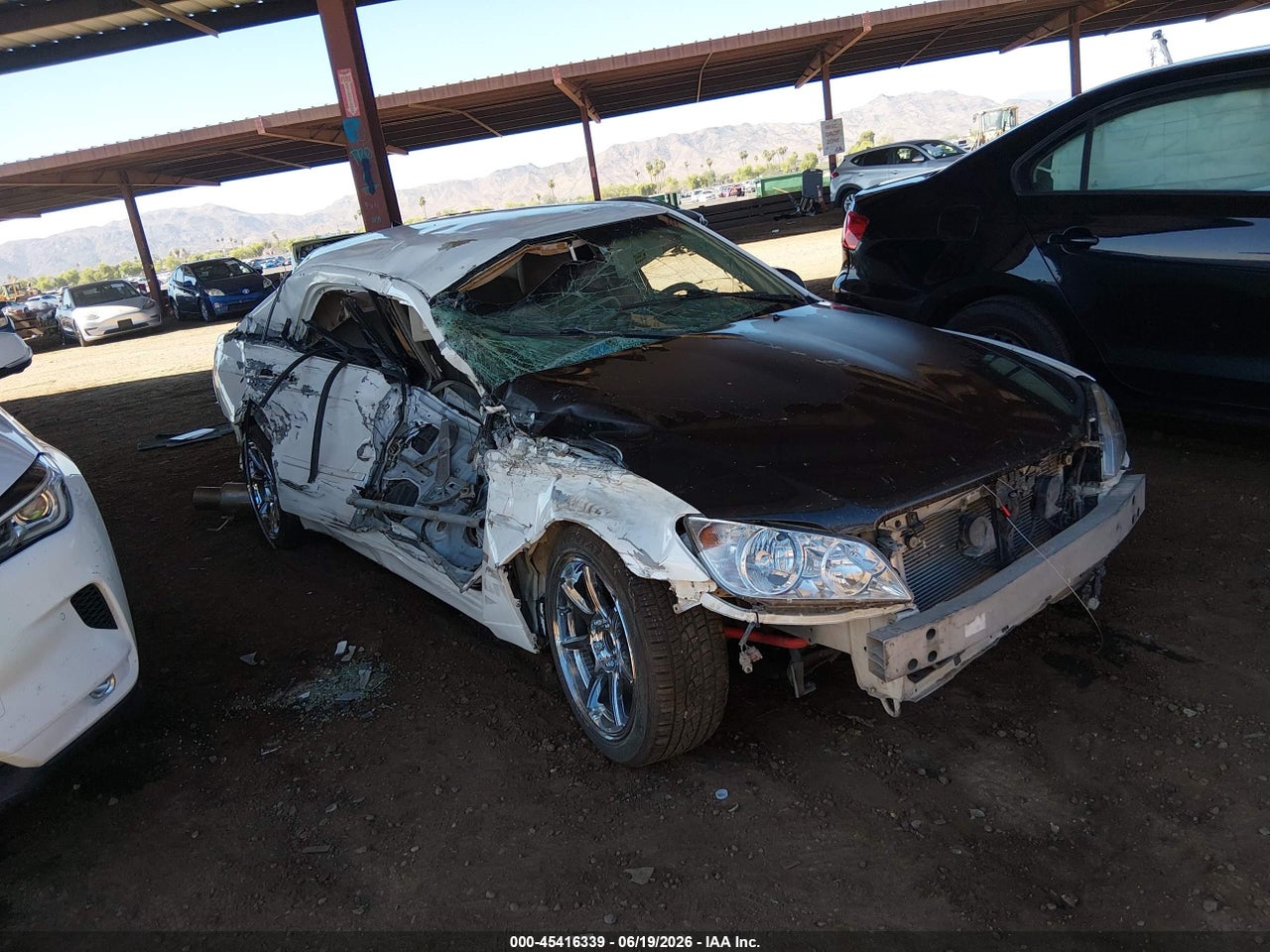 JTHBD192120****** · 2002 LEXUS IS 300 BASE W/5-SPEED MANUAL