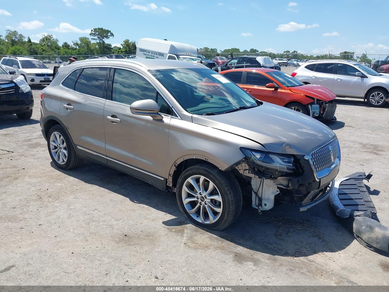5LMCJ2C90KU****** · 2019 LINCOLN MKC SELECT