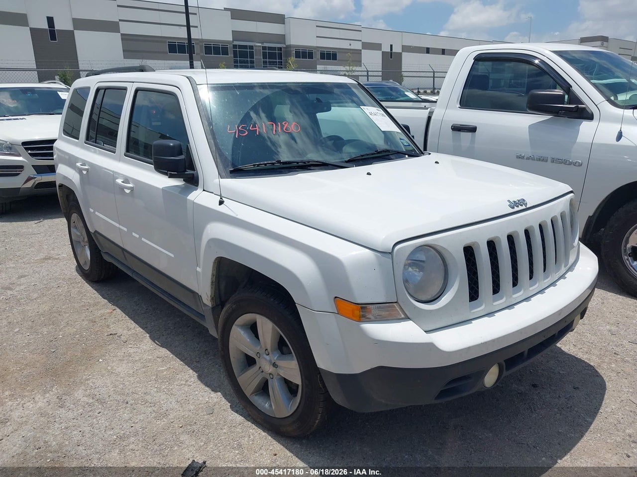 1C4NJPFB1ED****** · 2014 JEEP PATRIOT LATITUDE
