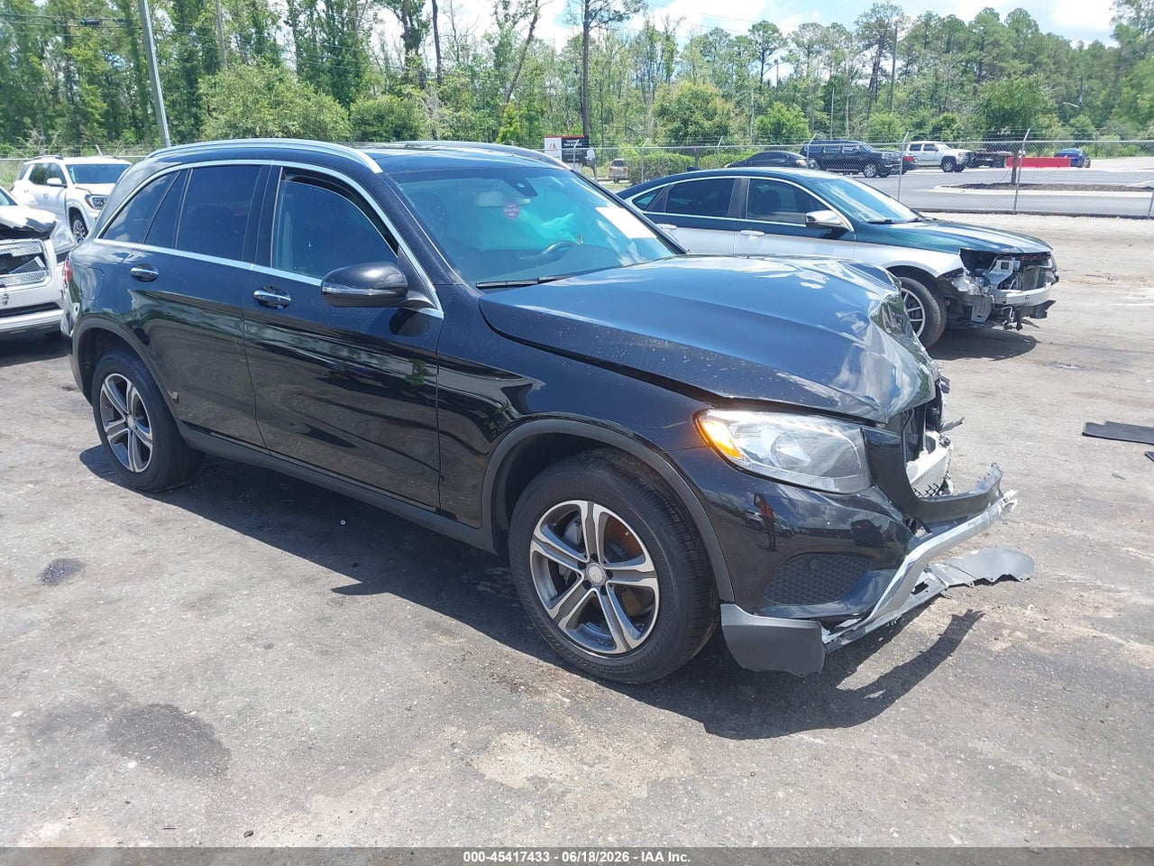 WDC0G4JB4HF****** · 2017 MERCEDES-BENZ GLC 300