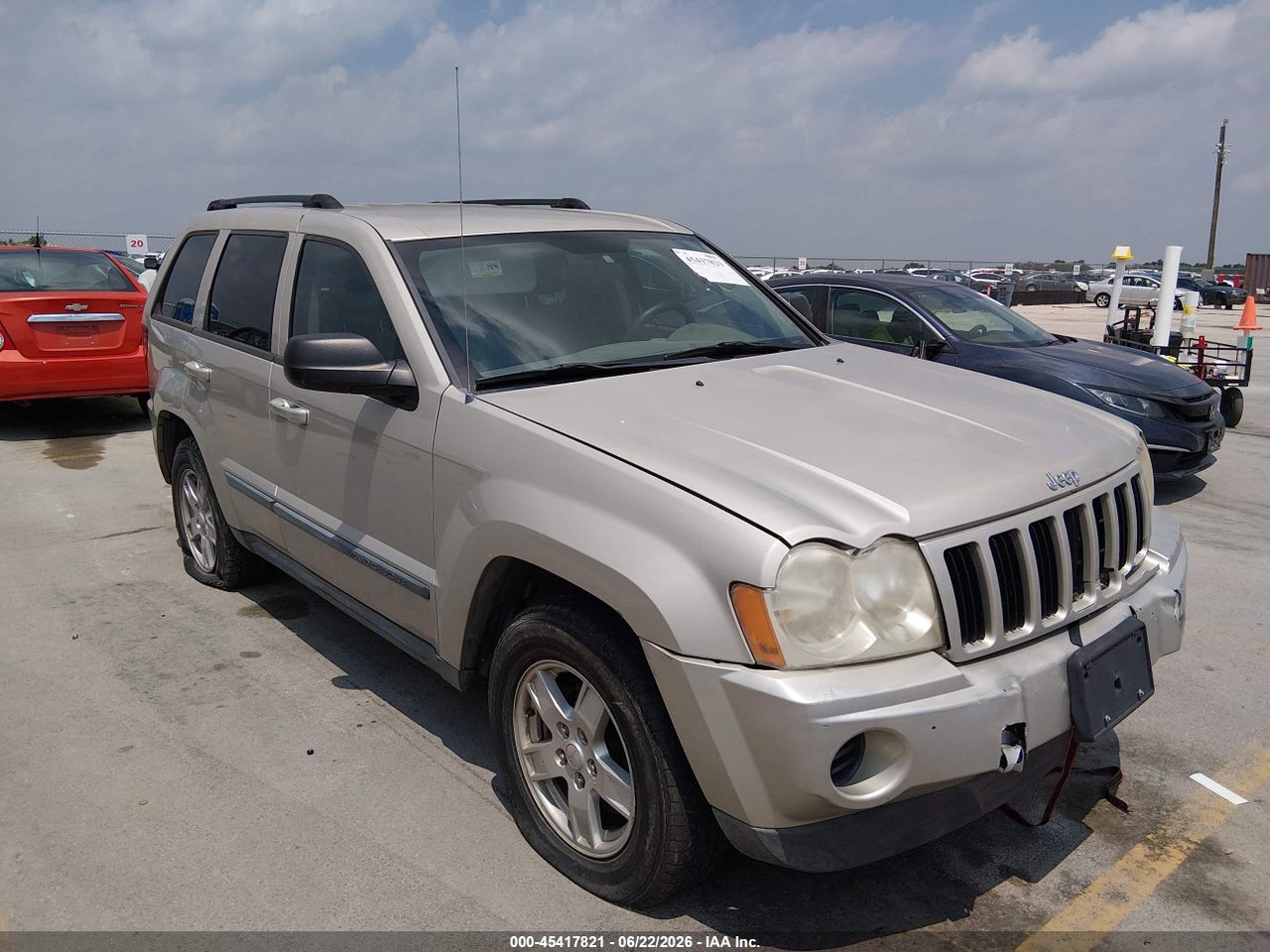 1J8GS48K97C****** · 2007 JEEP GRAND CHEROKEE LAREDO