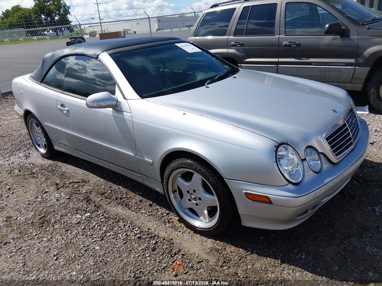 WDBLK65G72T****** · 2002 MERCEDES-BENZ CLK 320