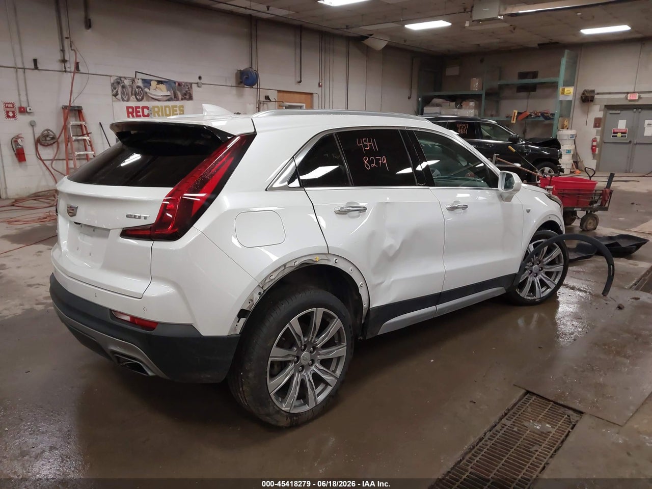 2019 CADILLAC XT4 PREMIUM LUXURY · 4/11