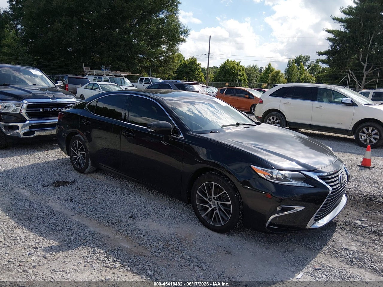 JTHBK1GG1G2****** · 2016 LEXUS ES 350