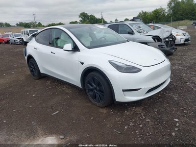 7SAYGDEE2RF****** · 2024 TESLA MODEL Y LONG RANGE DUAL MOTOR ALL-WHEEL DRIVE