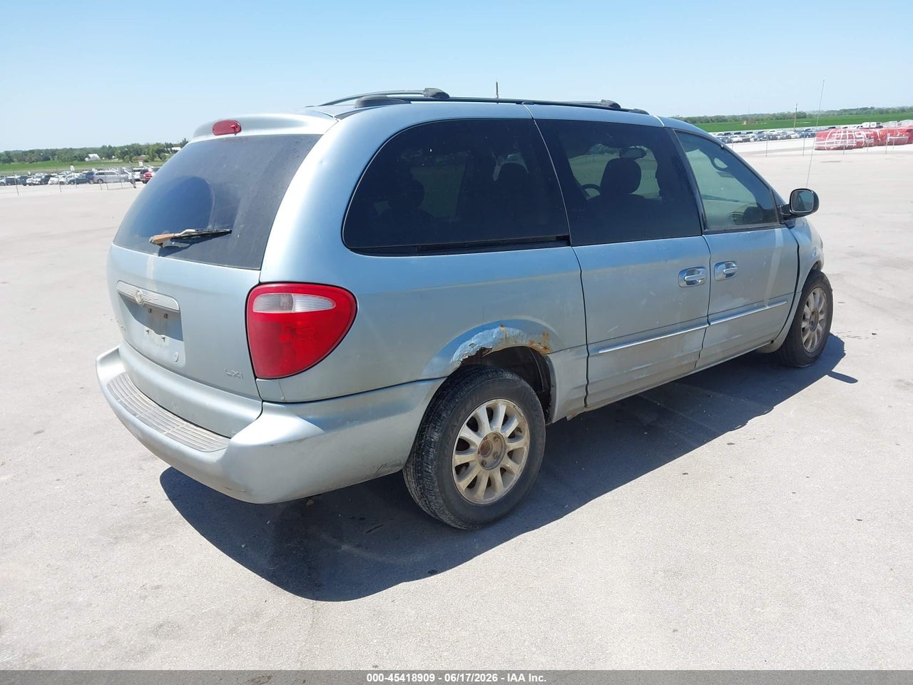 2003 CHRYSLER TOWN &amp; COUNTRY LXI · 4/11