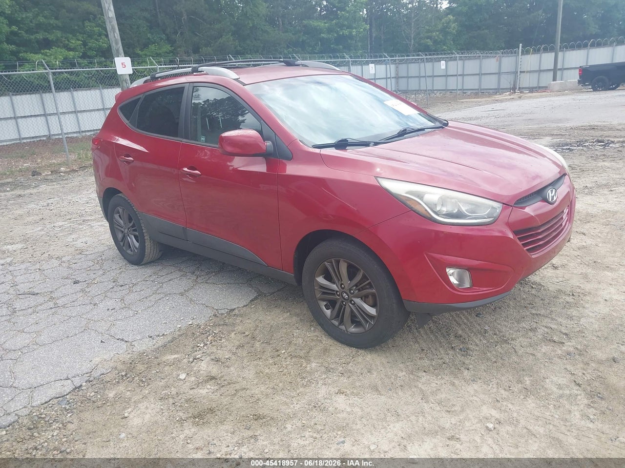 KM8JU3AG4EU****** · 2014 HYUNDAI TUCSON SE