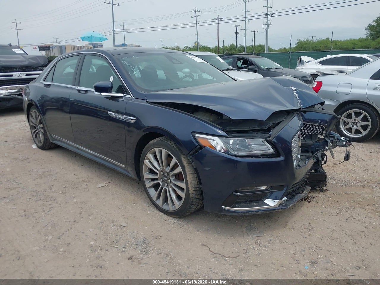 1LN6L9NP8H5****** · 2017 LINCOLN CONTINENTAL RESERVE