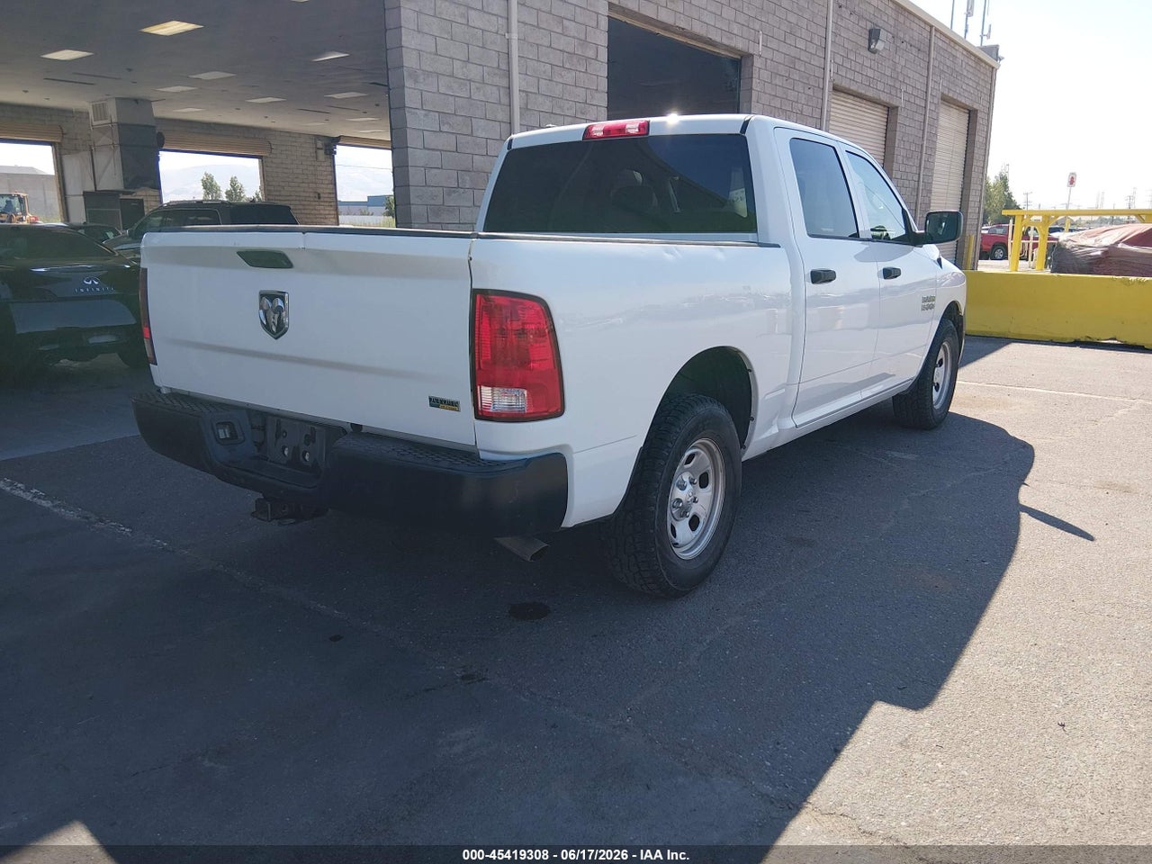 2018 RAM 1500 TRADESMAN  4X2 5'7 BOX · 4/11