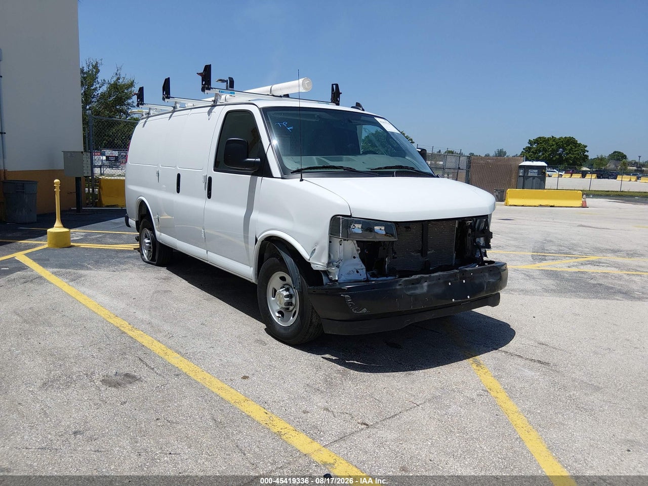 1GCWGAF78R1****** · 2024 CHEVROLET EXPRESS CARGO RWD 2500 REGULAR WHEELBASE WT