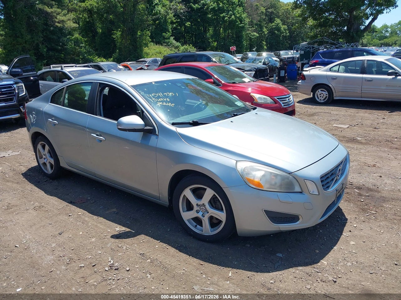 YV1612FH8D2****** · 2013 VOLVO S60 T5/T5 PLATINUM/T5 PREMIER/T5 PREMIER PLUS