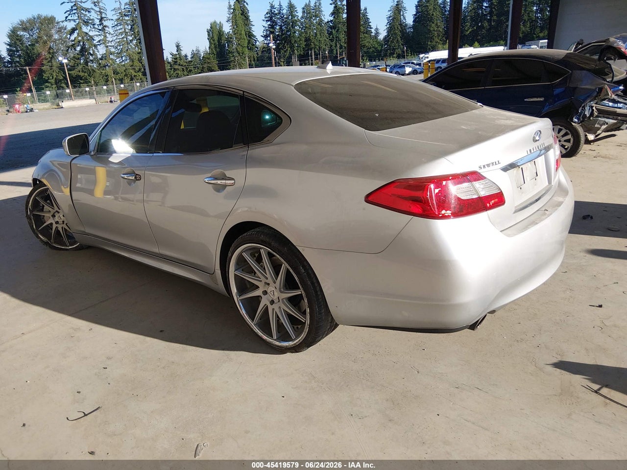 2012 INFINITI M37 · 3/11
