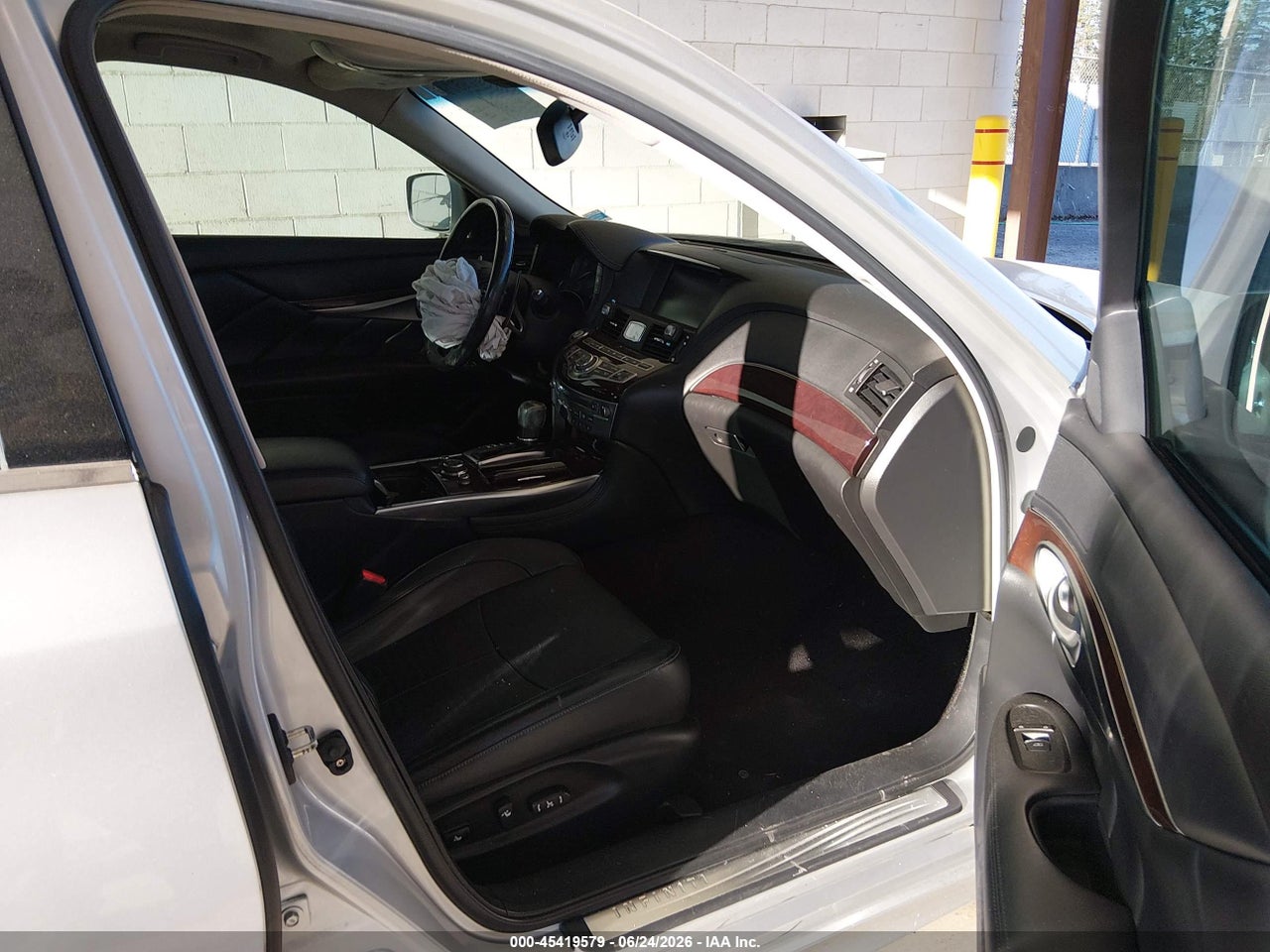 2012 INFINITI M37 · 5/11
