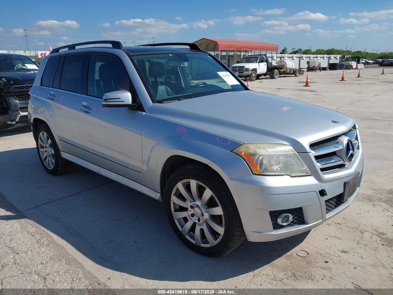 WDCGG8HB5BF****** · 2011 MERCEDES-BENZ GLK 350 4MATIC