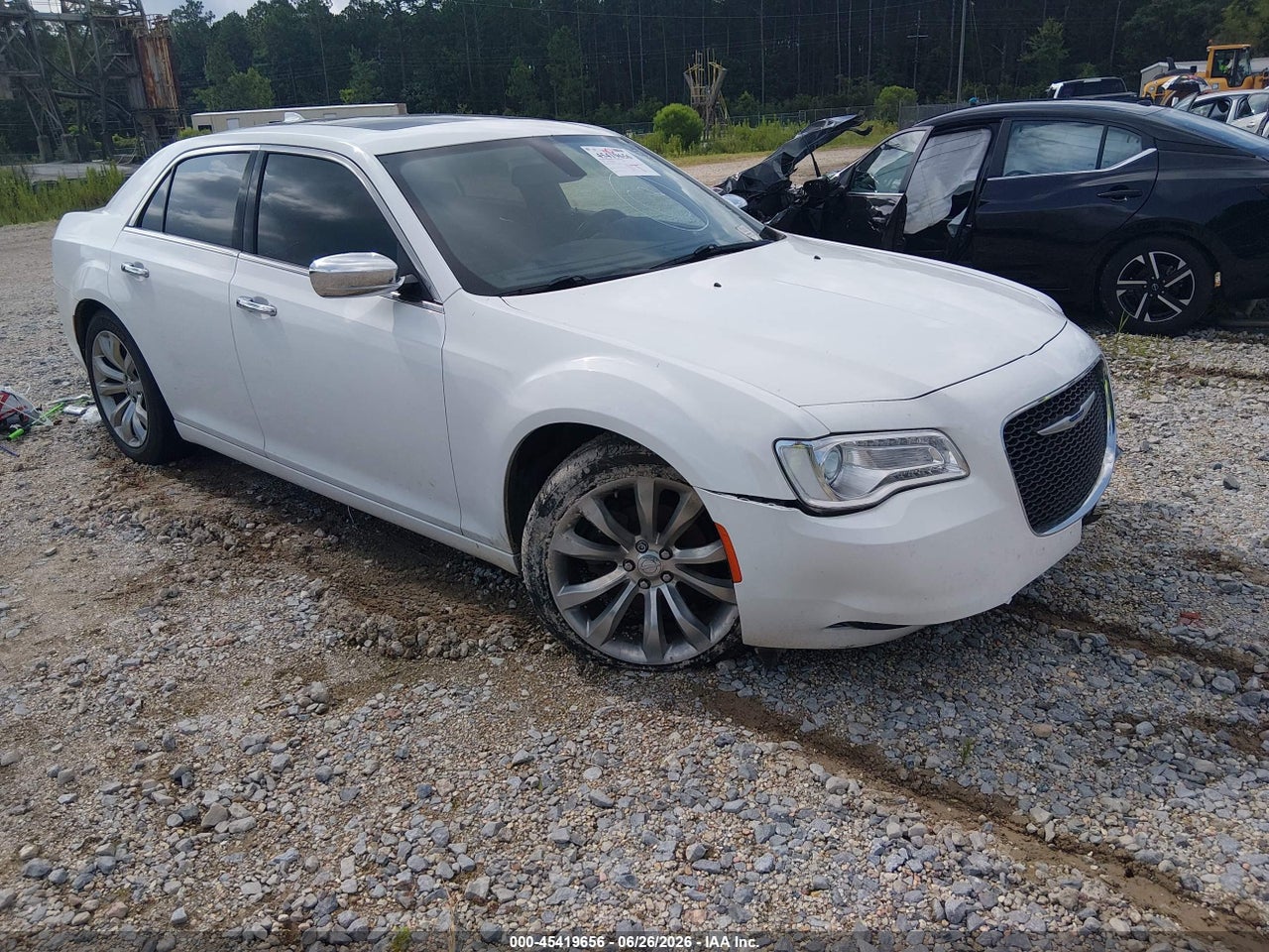2C3CCAEG1KH****** · 2019 CHRYSLER 300 LIMITED