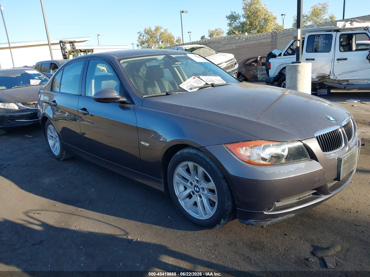 WBAVA33507K****** · 2007 BMW 328I