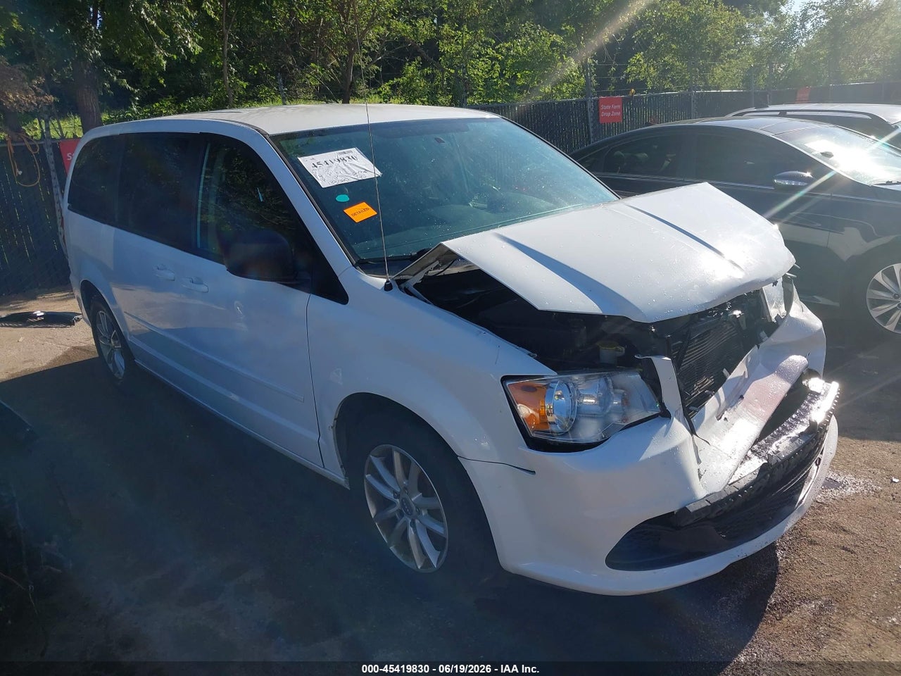 2C4RDGBG2GR****** · 2016 DODGE GRAND CARAVAN SE
