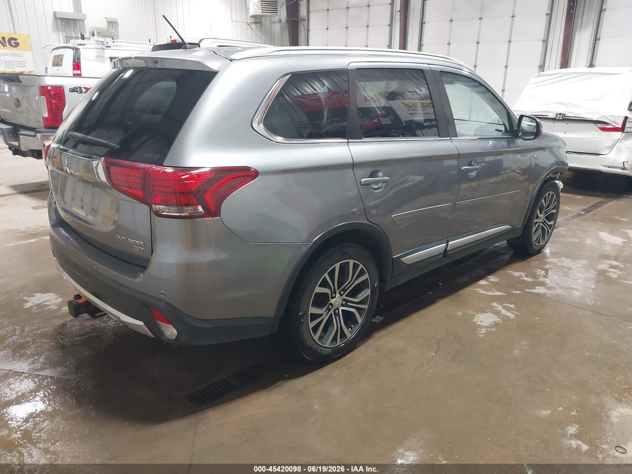 2016 MITSUBISHI OUTLANDER GT · 4/11