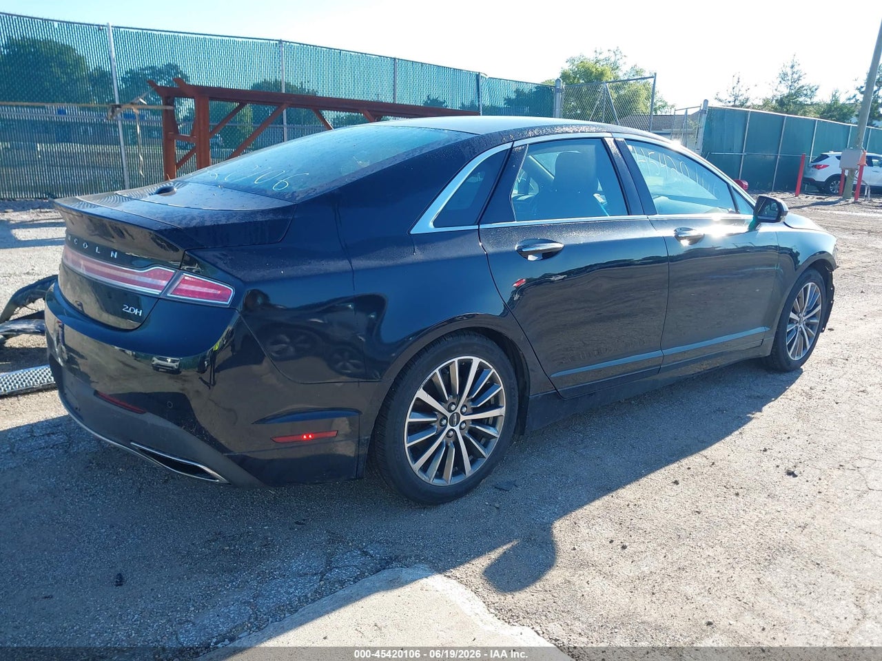 2017 LINCOLN MKZ HYBRID SELECT · 4/11