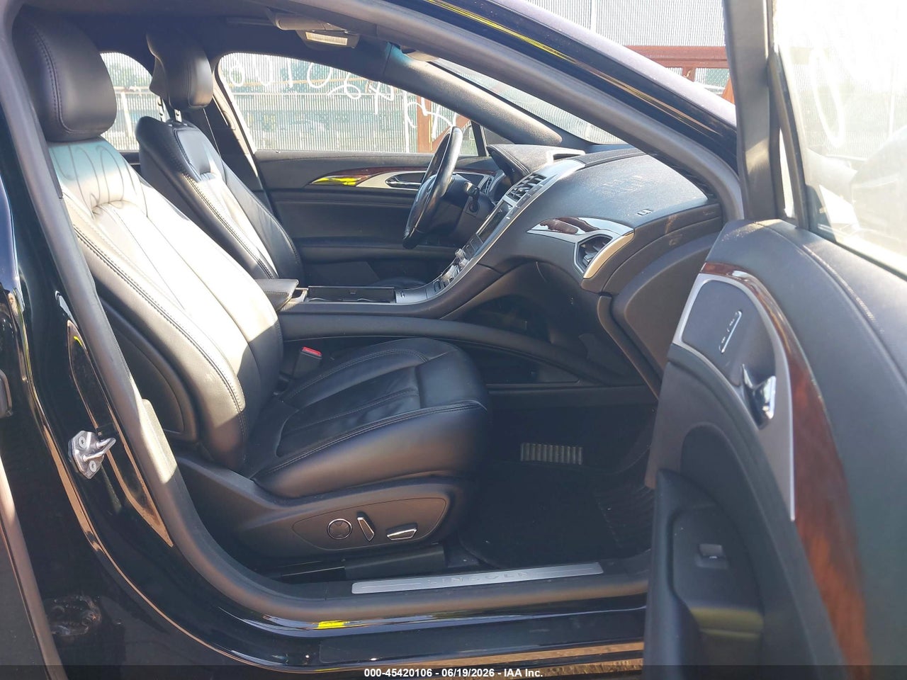 2017 LINCOLN MKZ HYBRID SELECT · 5/11