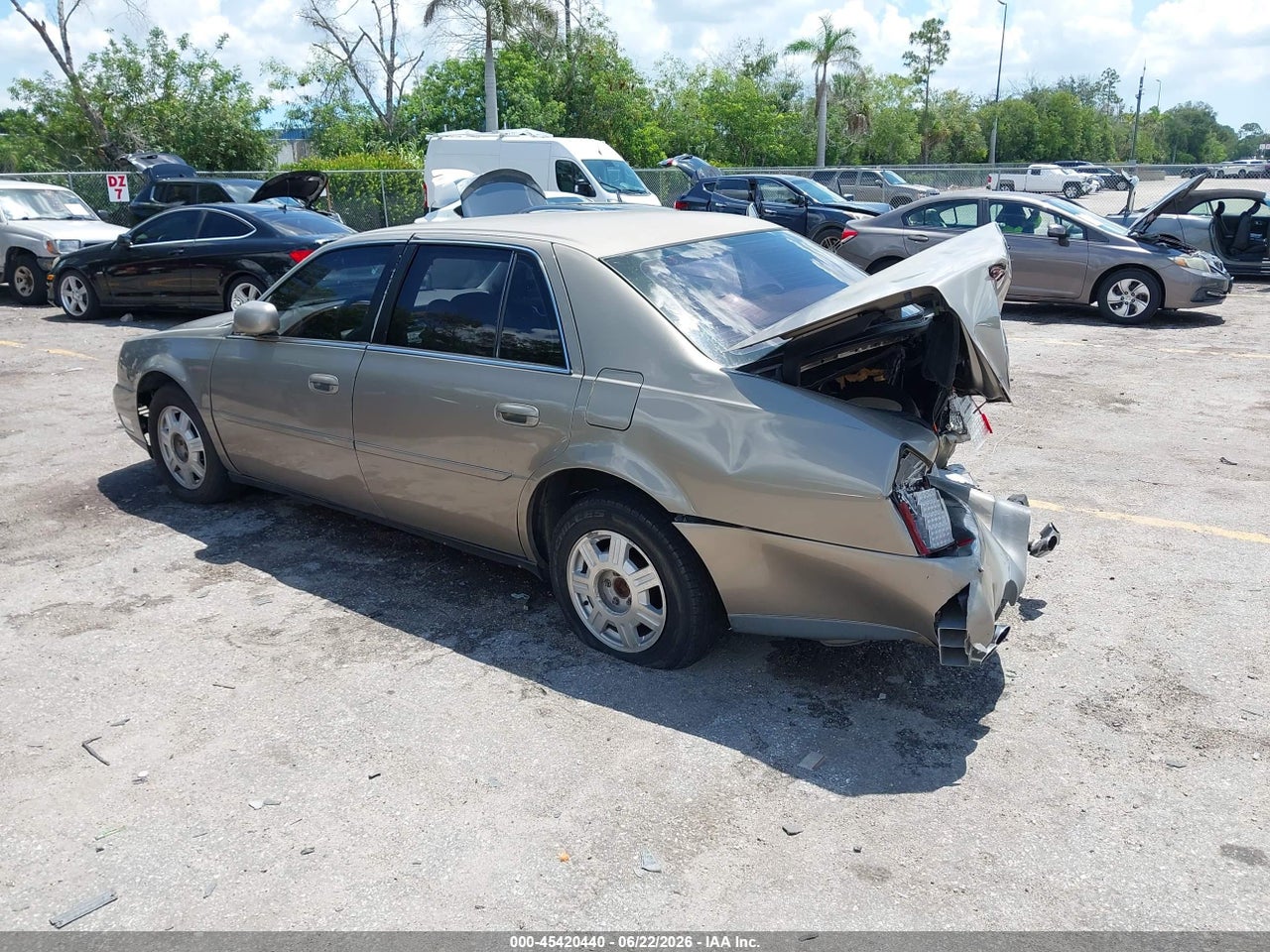 2002 CADILLAC DEVILLE   · 3/11