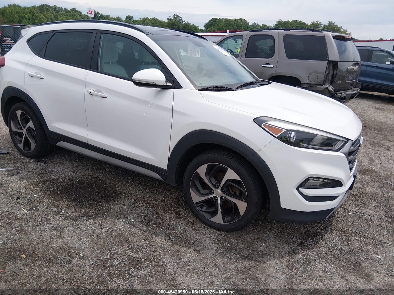 KM8J3CA2XJU****** · 2018 HYUNDAI TUCSON VALUE