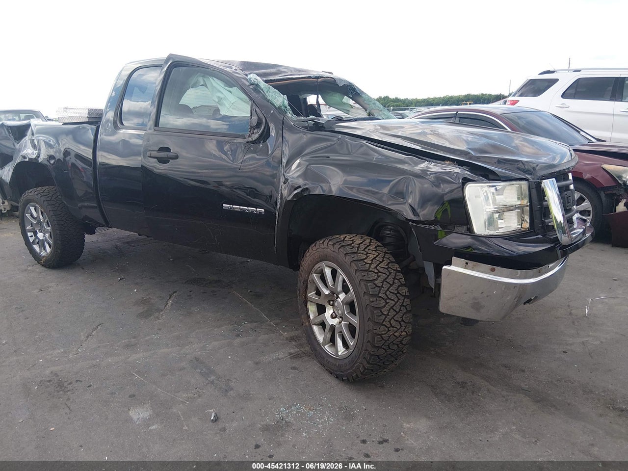 1GTR1VE04BZ****** · 2011 GMC SIERRA 1500 SLE