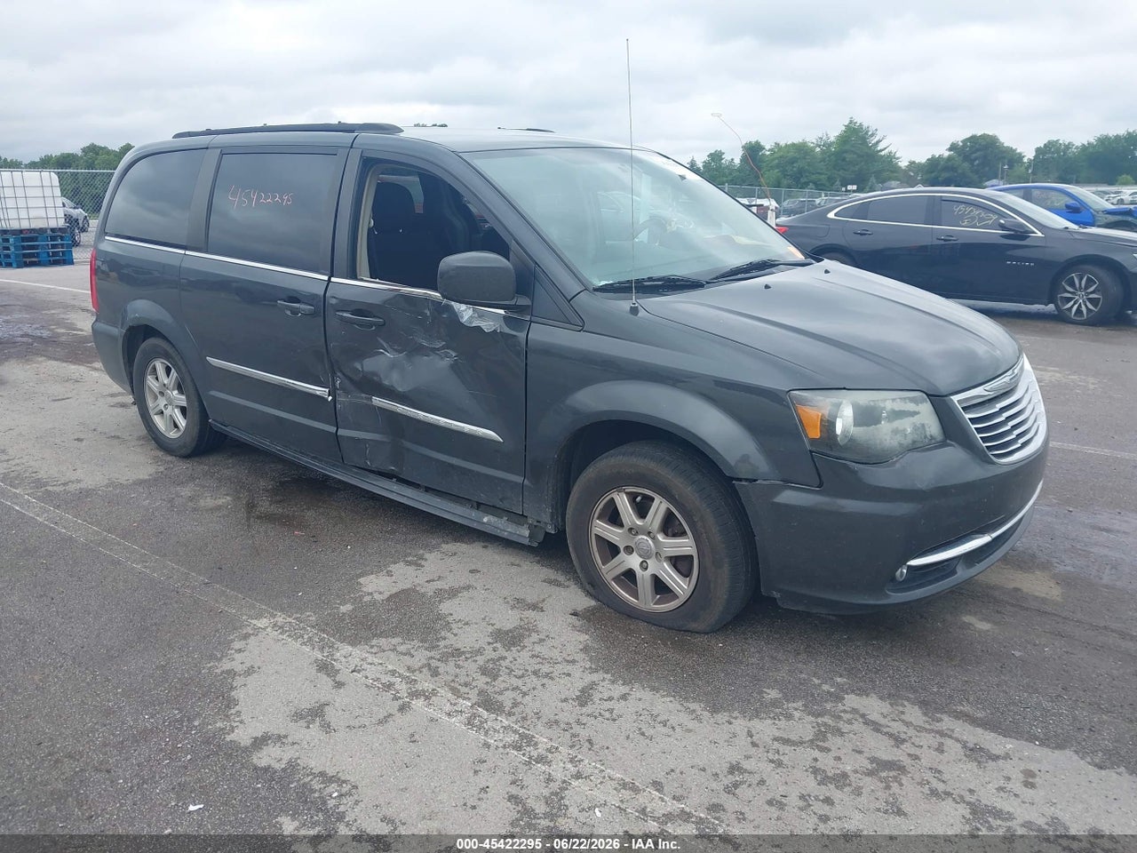 2A4RR5DG3BR****** · 2011 CHRYSLER TOWN &amp; COUNTRY TOURING