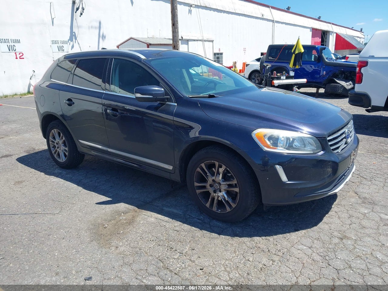 YV440MDK8G2****** · 2016 VOLVO XC60 T5 DRIVE-E PREMIER