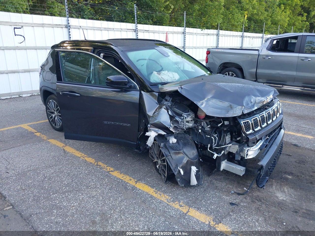 3C4NJDCN8PT****** · 2023 JEEP COMPASS LIMITED 4X4