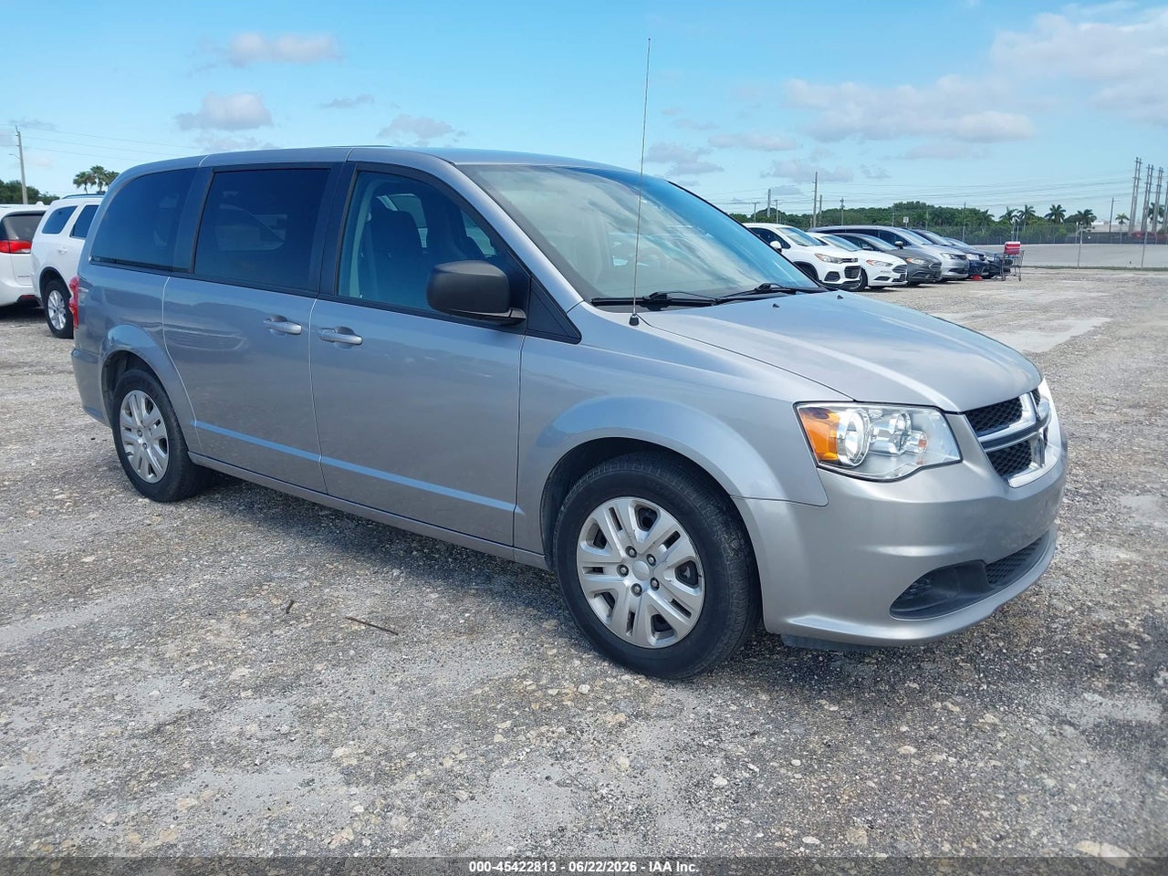 2C4RDGBG7JR****** · 2018 DODGE GRAND CARAVAN SE