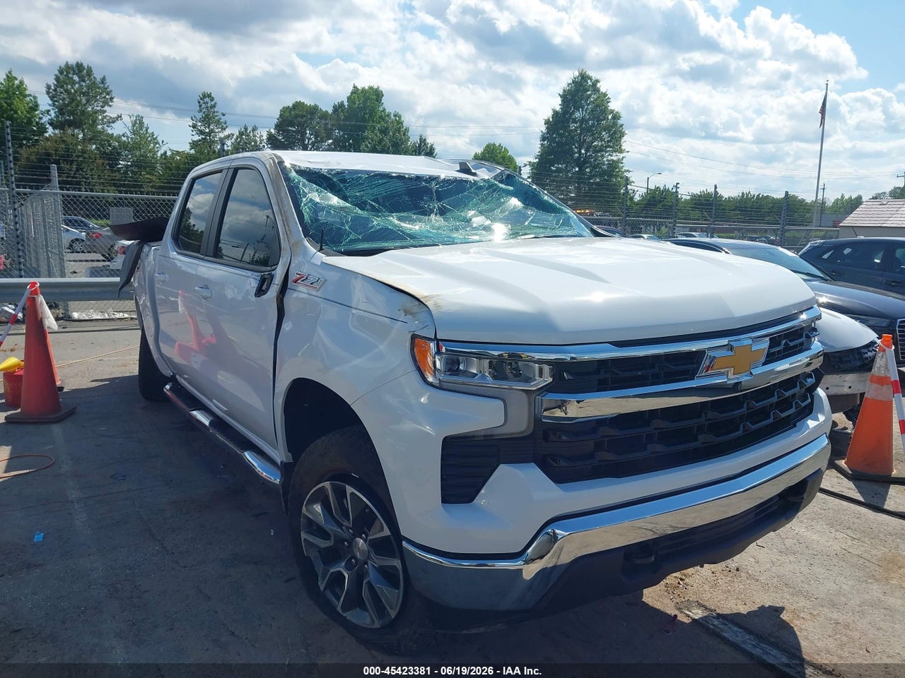 2GCUKDED0S1****** · 2025 CHEVROLET SILVERADO 1500 4WD  STANDARD BED LT