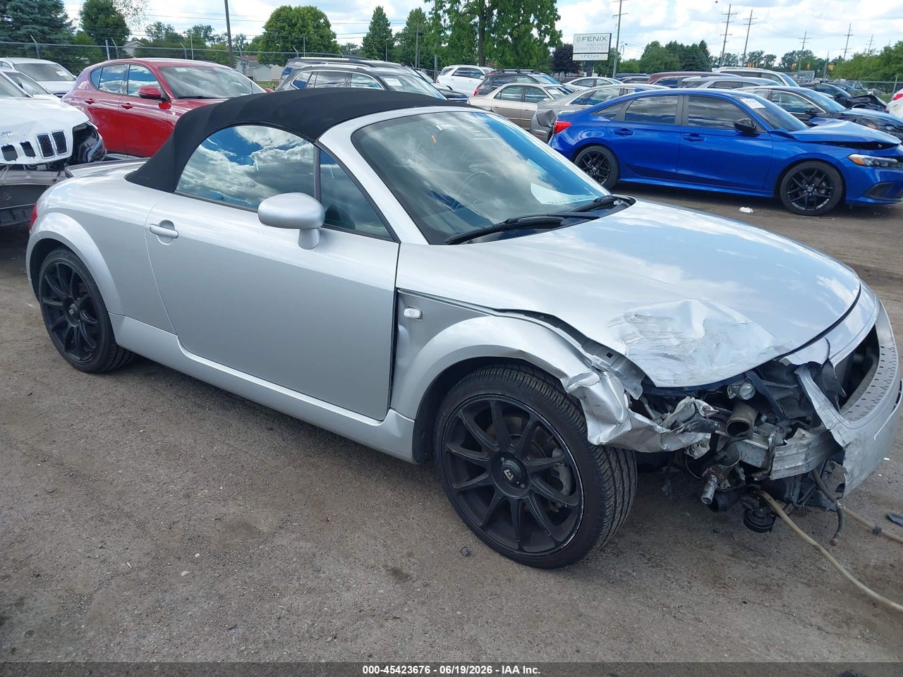 TRUUT28N811****** · 2001 AUDI TT