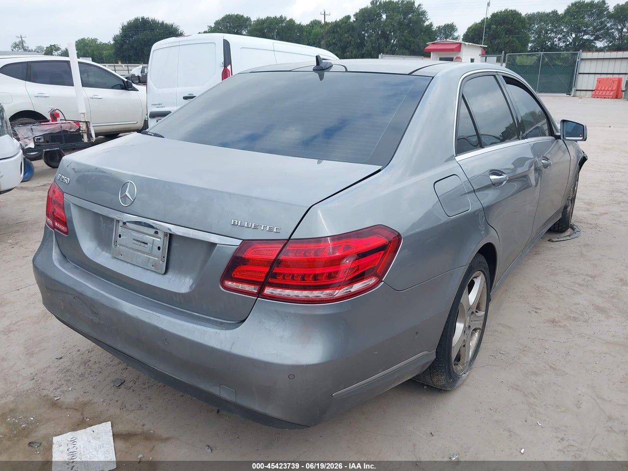 2014 MERCEDES-BENZ E 250 BLUETEC   · 4/11