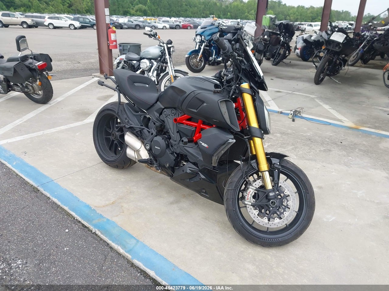 ZDMGAHRW6MB****** · 2021 DUCATI DIAVEL 1260 S