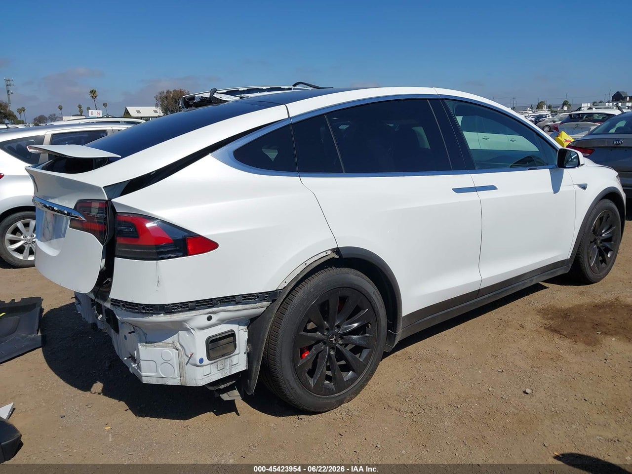 2016 TESLA MODEL X 60D/70D/75D/90D · 4/10
